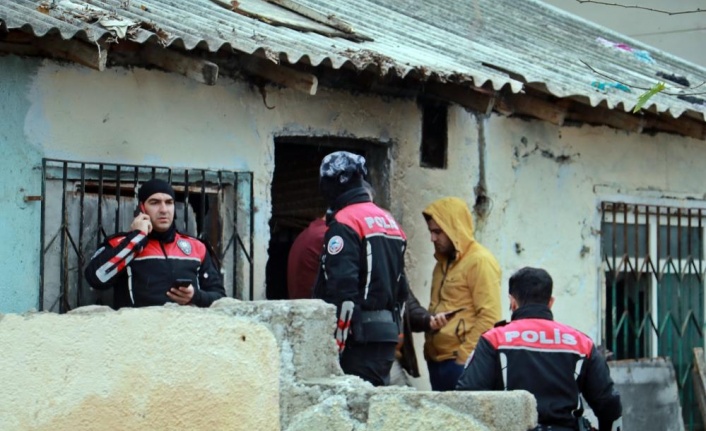 Emekli polise hırsız şoku