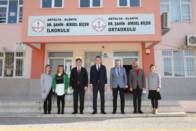 Kaymakam Ürkmezer'den miniklere ziyaret