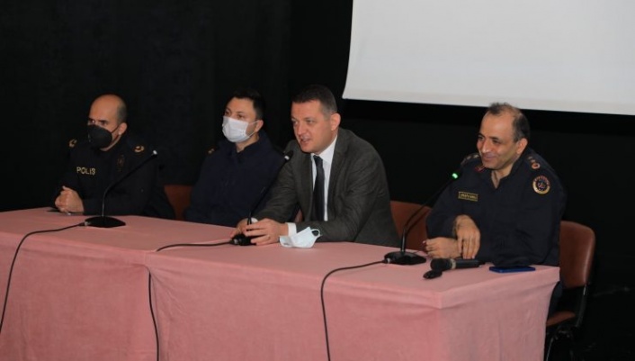 Kaymakam Ürkmezer, muhtarlarla bir araya geldi