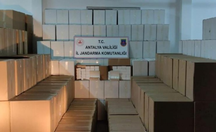 Kontrol noktasında durdurulan tırda 2 milyon TL değerinde makaron bulundu