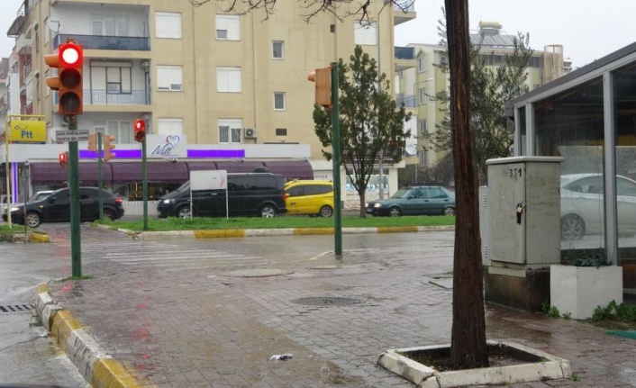 Tartışan sevgilileri ayırmak isterken canından olan Edanur’un iş yerinde sessizlik hakim