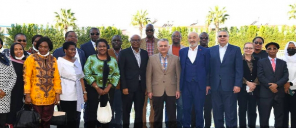 31 Afrika Büyükelçisi ve aileleriyle bir araya geldi