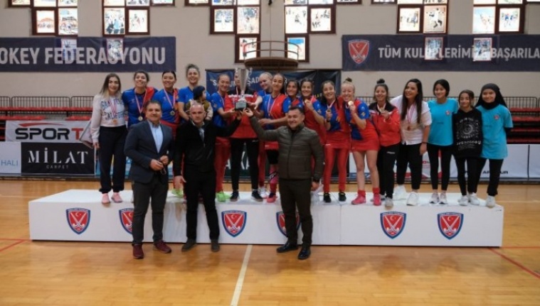 Alanya'da düzenlenen turnuvada şampiyon Gaziantep Polisgücü