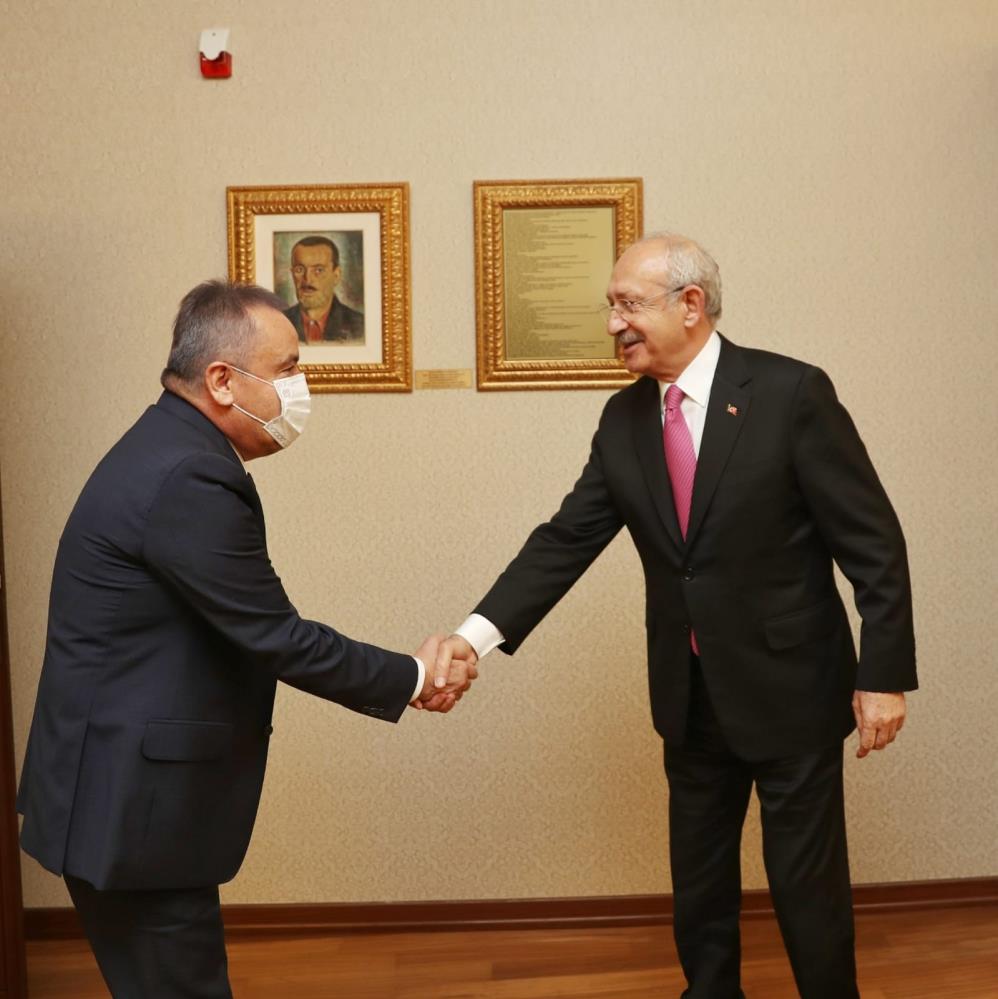 Başkan Böcek CHP Genel Başkanı Kılıçdaroğlu ve Sağlık Bakanı Koca’yı ziyaret etti