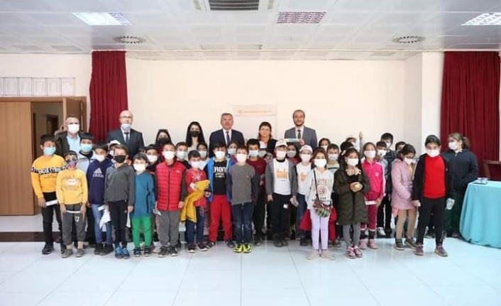 Genç beyinlere "Nesli Tükenmekte Olan Canlılar" konulu farkındalık eğitimi