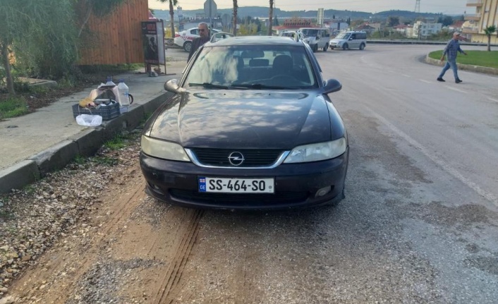 Jandarma tarafından gümrük süresi dolan 8 araca el konuldu