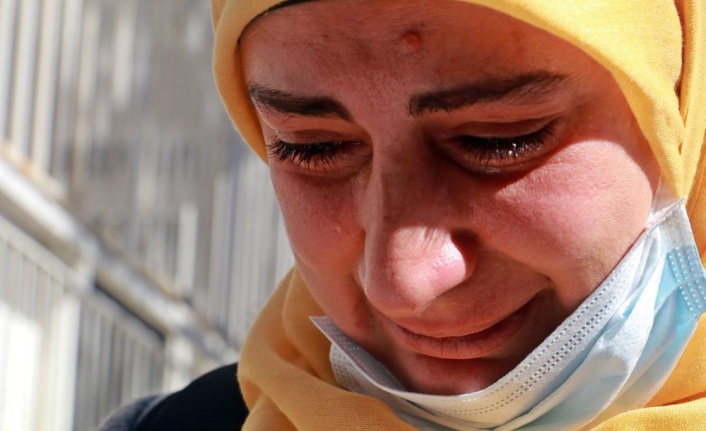 Sokak sokak geziyor, gözyaşları içerisinde ölümcül hastalığa yakalanan kedisini arıyor