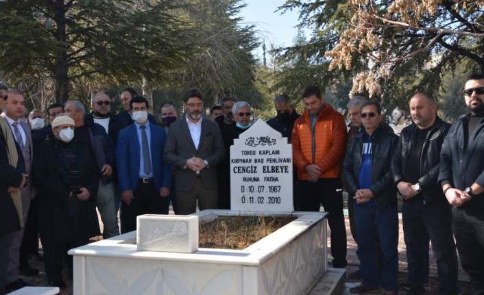 “Toros Kaplanı” lakaplı Cengiz Elbeye, mezarı başında anıldı