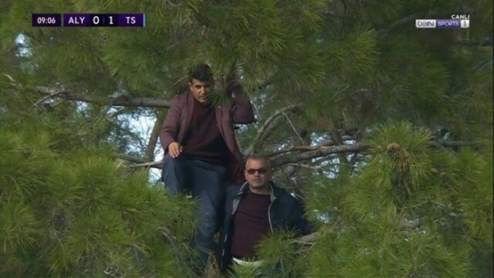 Tüm Türkiye bu iki Alanyaspor taraftarını konuşuyor