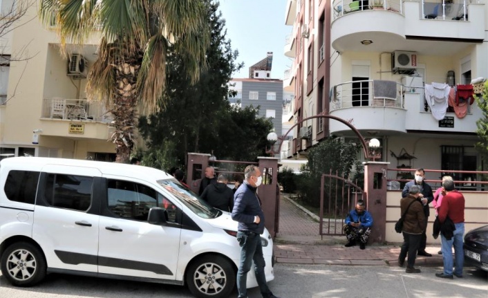 5 yıldızlı otelin muhasebe müdürü banyoda ölü bulundu