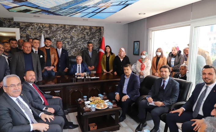 Ak Parti'den hemşehri derneklerine ziyaret