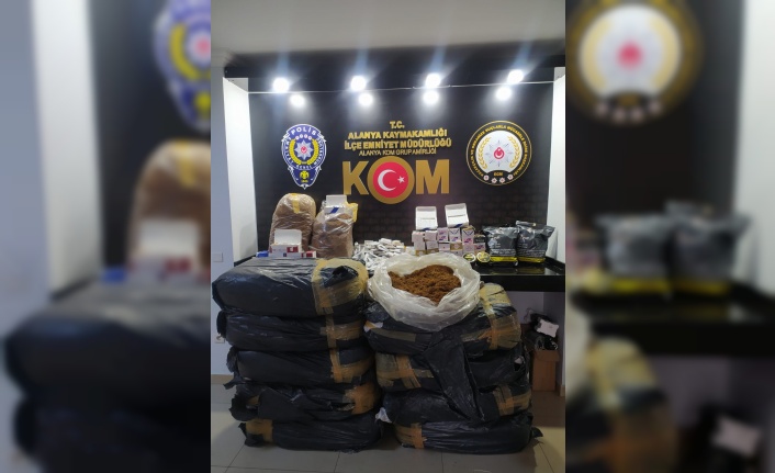 Alanya'da polisten kaçak tütün baskını