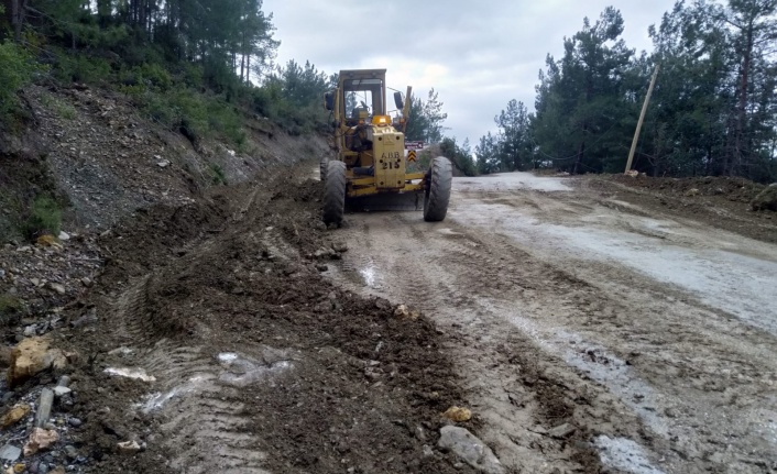 Alanya Kırsalı’nda yol bakım onarımları sürüyor