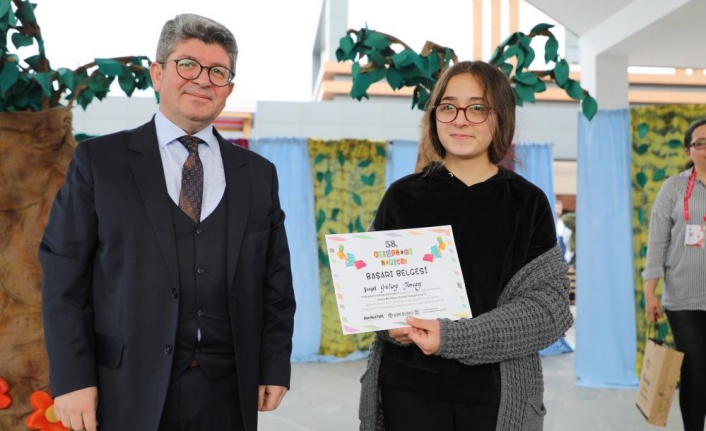 Alanya’da en çok kitap okuyanlar ödüllendirildi