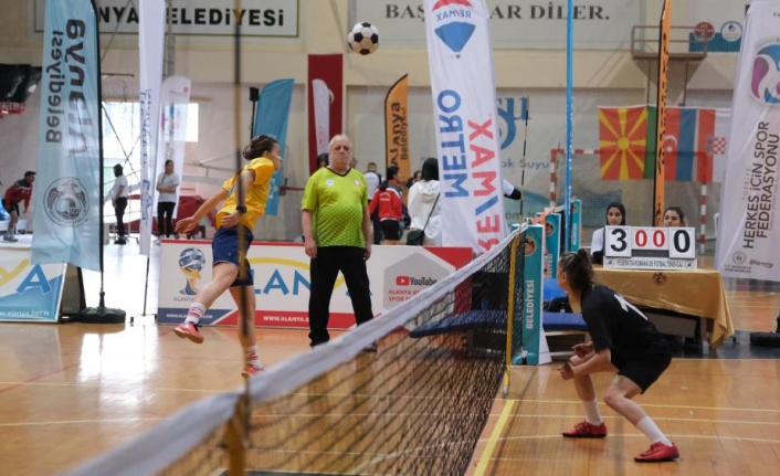 Ayak Tenisi Avrupa Festivali 6 ülkeden 82 sporcunun katılımıyla başladı