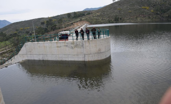 ‘Dolmaz’ denilen baraj taştı, çiftçilerin yüzü güldü