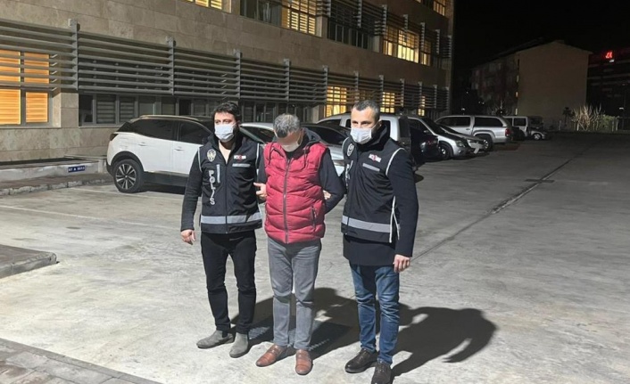 Interpol tarafından aranan suç örgütü lideri Antalya'da yakalandı