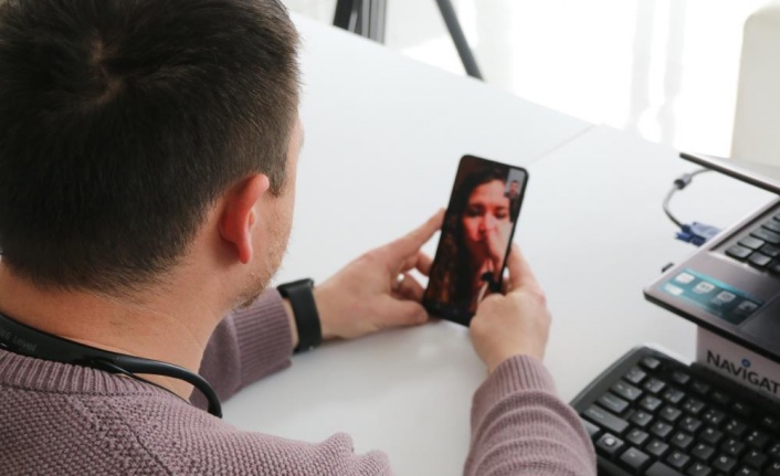 Ukraynalı gelin ailesini görmek için gittiği memleketinde savaşın ortasında kaldı