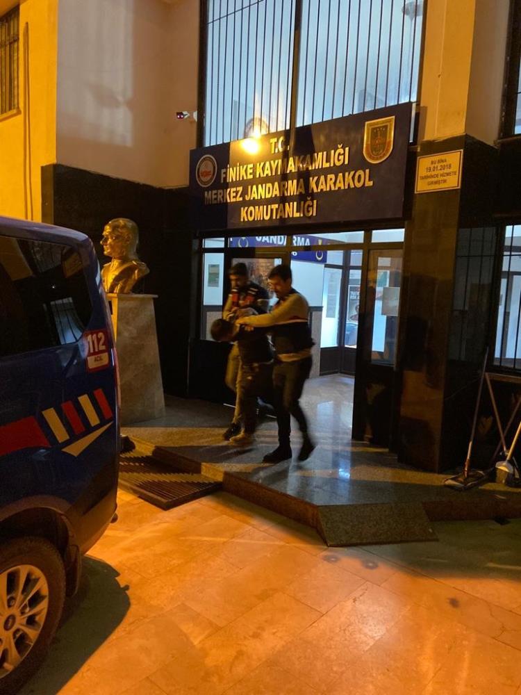 4 ayrı hırsızlık olayından aranan suç makinesi yakalandı