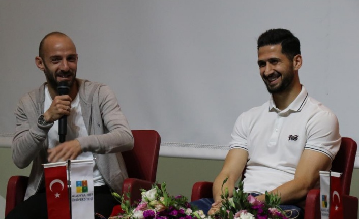 Alanyasporlu Karaca ve Akbaba öğrencilerle buluştu