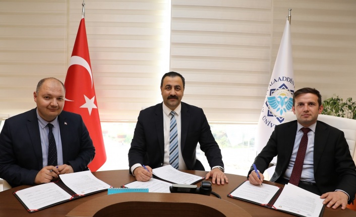 ALKÜ'de iş birliği protokolü imzalandı