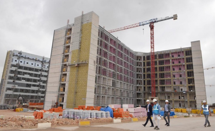 Antalya Şehir Hastanesi inşaatının yüzde 48 tamamlandı