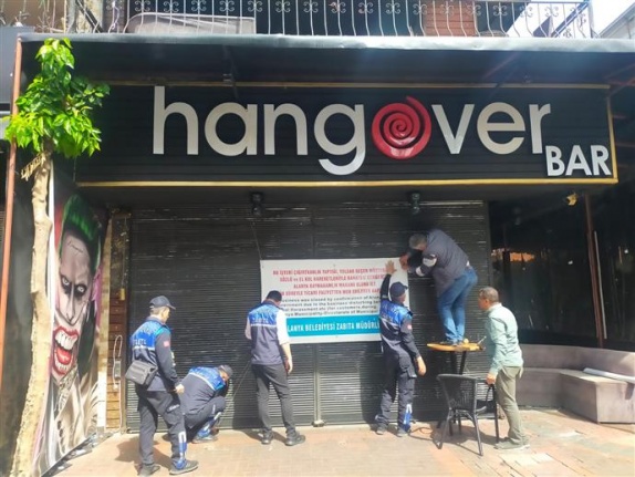 Çığırtkanlık yapan işletmeler zabıta ekiplerince mühürlendi