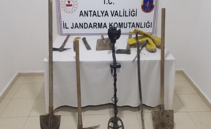 Kaçak kazı yapan 2 şüpheli yakalandı
