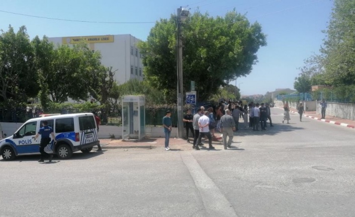 Kız arkadaşına ilgisi olduğunu iddia ettiği genci bıçaklayan çocuk tutuklandı