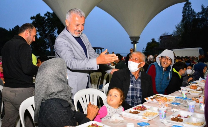 Manavgat Belediyesi'nden AKM, Sarılar ve Taşağıl’da iftar