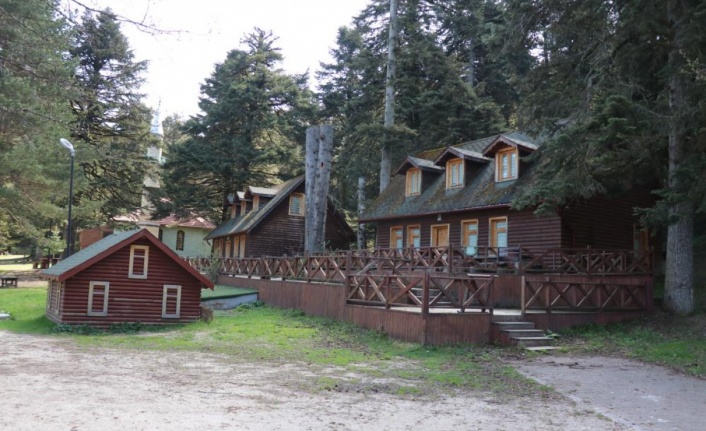 Oteller full doldu, geceliği 500 liraya da oda var, 5 bin liraya da