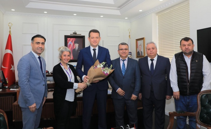 Turizmcilerden Kaymakam Ürkmezer'e ziyaret