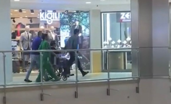 Ünlü sanatçı Tatlıses Alanyum AVM'de görüntülendi