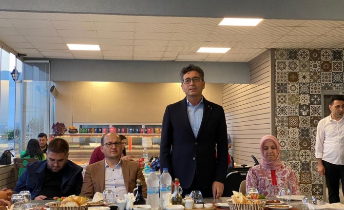 AK Parti Finike İlçe Başkanı Aladağ, milletvekili adaylığı için görevinden istifa etti