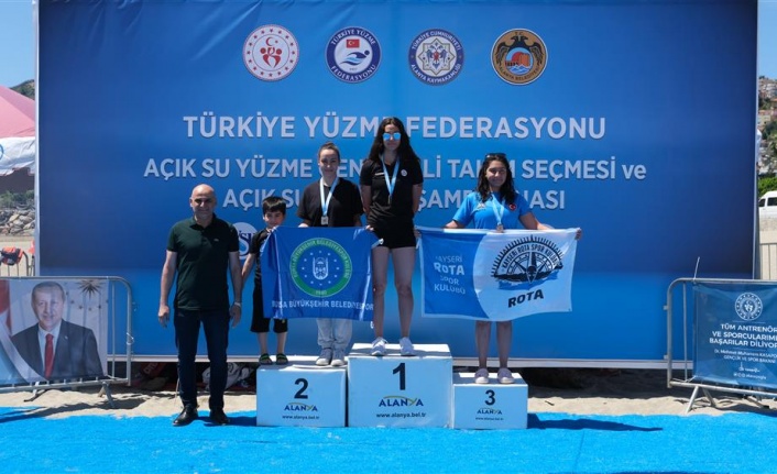 Alanya'da yapılan Açık Su Türkiye Yüzme Şampiyonası sona erdi