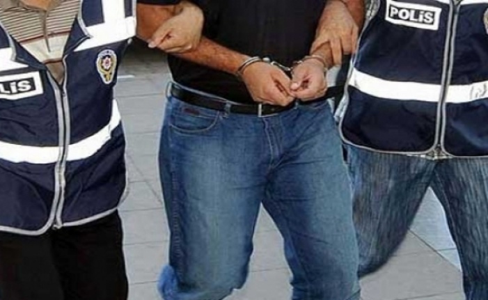 Alanya’da 27 yıl hapis cezasıyla aranan şahıs yakalandı