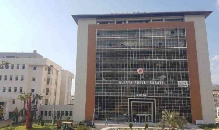 Alanya’da iş yerine girerek klimalara ait boruları çaldı, serbest kaldı