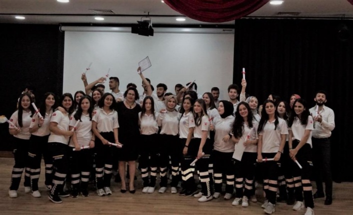 ALKÜ'lü paramedikler ilk yeminlerini etti