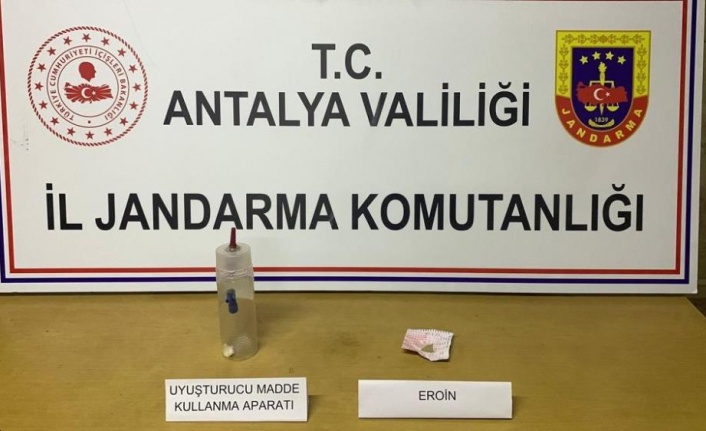 Antalya'da uyuşturucu ticareti:3 gözaltı