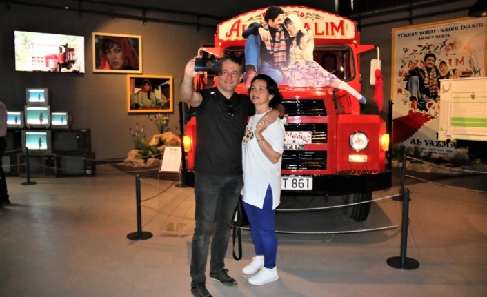 En eskisi 65 yaşında 70 aracın yer aldığı müze ziyaretçilerine kapılarını açtı