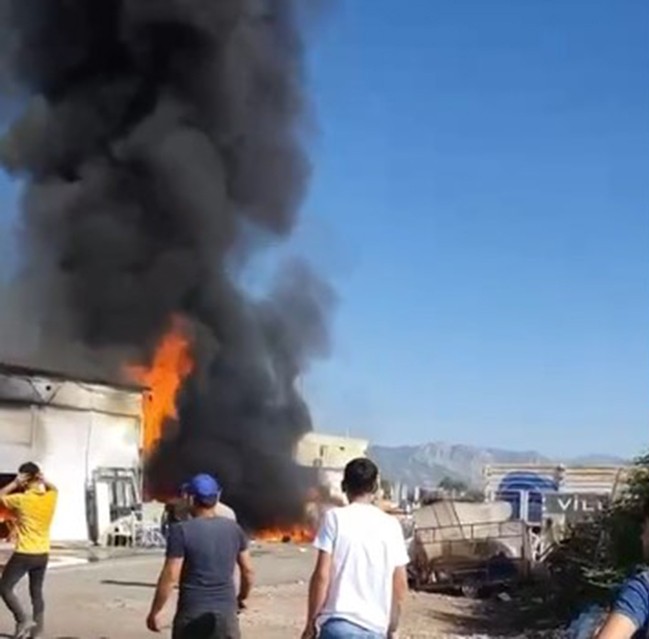 İşyeri yangını korkuttu