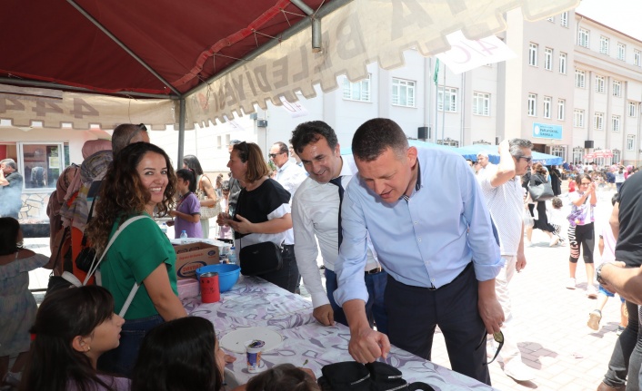 Kaymakam Ürkmezer Parlayüksel İlkokulu kermes programına katıldı