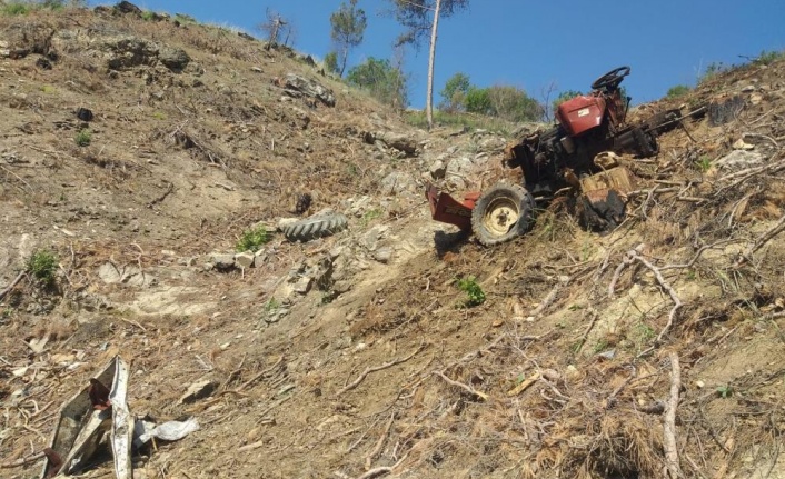 Traktör 300 metrelik uçuruma yuvarlandı: 1 ölü