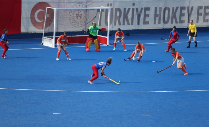Alanya’da Avrupa Kadınlar Açık Kulüpler Hokey Şampiyonası yapıldı