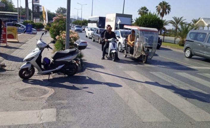 Alanya’da otomobille motosiklet çarpıştı: 1 yaralı
