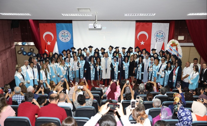 ALKÜ'de ışık alma ve yemin töreni yapıldı