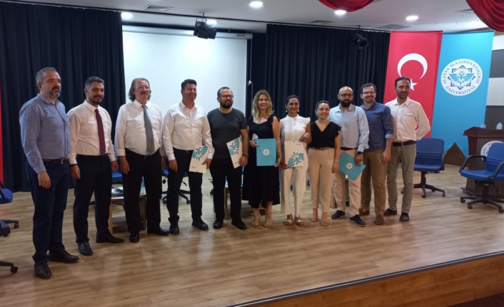 ALKÜ'de turizm rehberliği konuşuldu