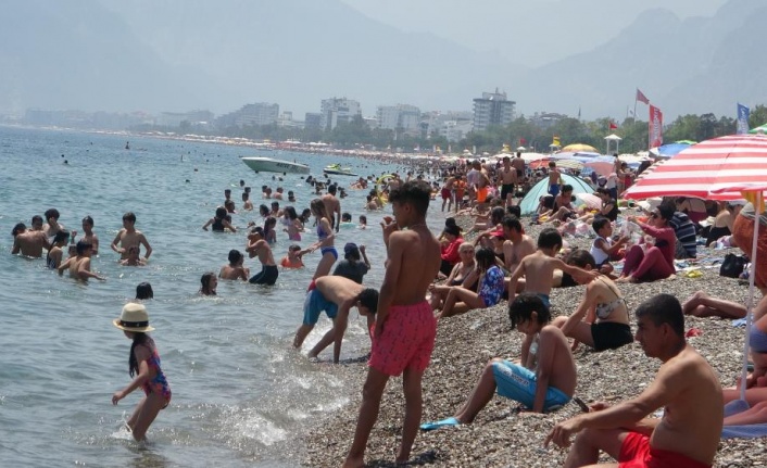 Antalya’ya gelen turist sayısında rekor artış