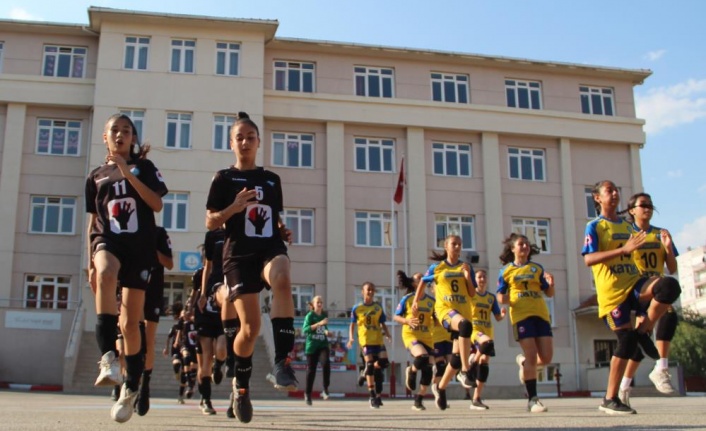 Asfaltta çalışıp, parke sahada Türkiye şampiyonu oldular