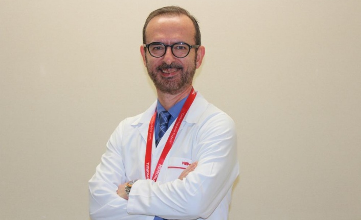 Karın germe ameliyatında sigara içenler ve şeker hastalarında yara problemleri yaşanabiliyor